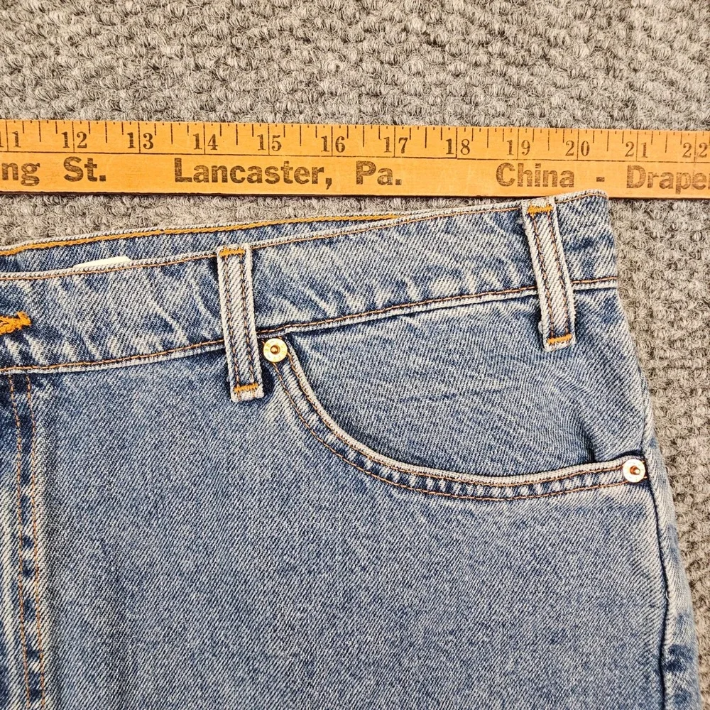 Vtg Levis 550 Relaxed Fit Mens Denim Shorts Light Wash Blue Size 42 100% Cotton